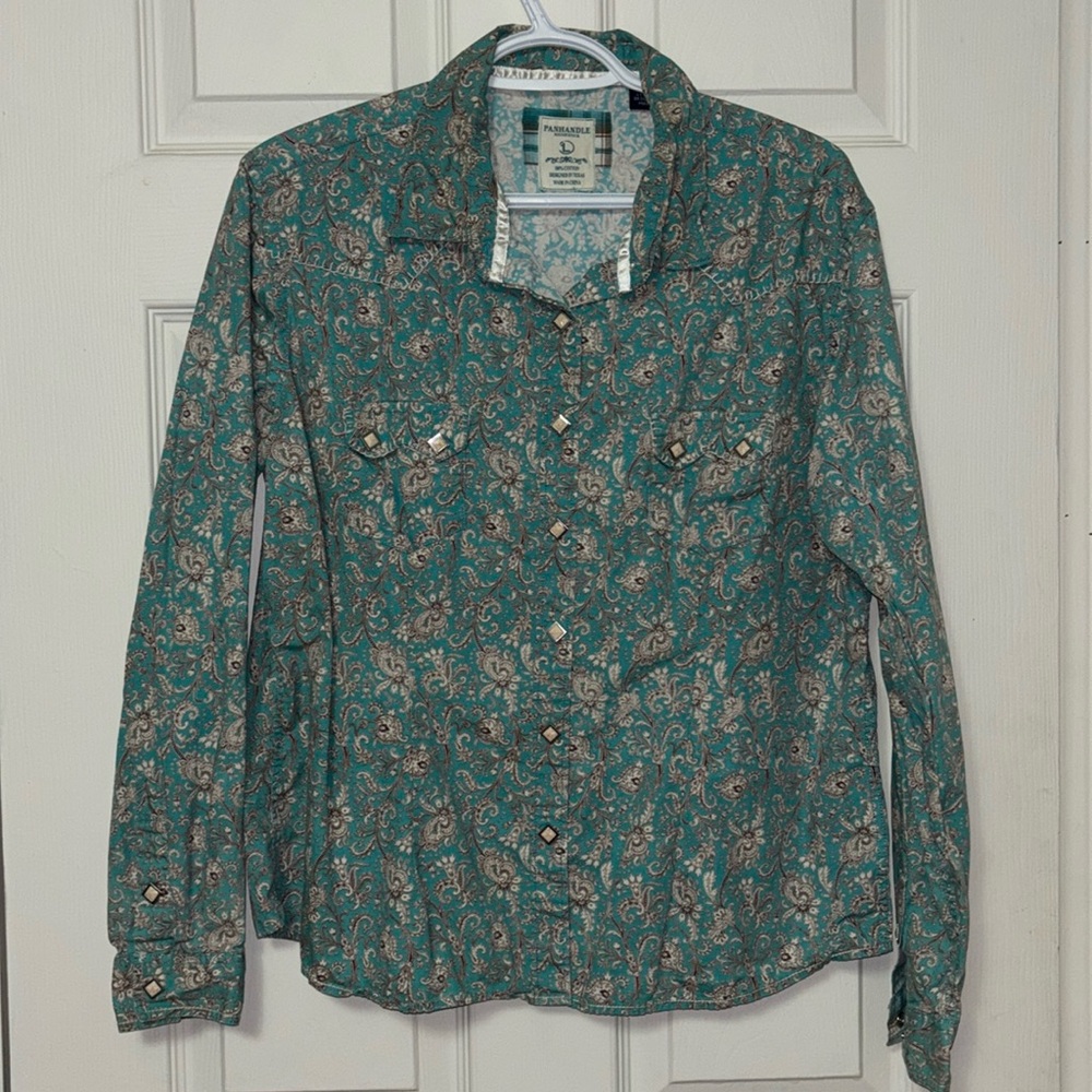 Women’s small Panhandle button up western shirt